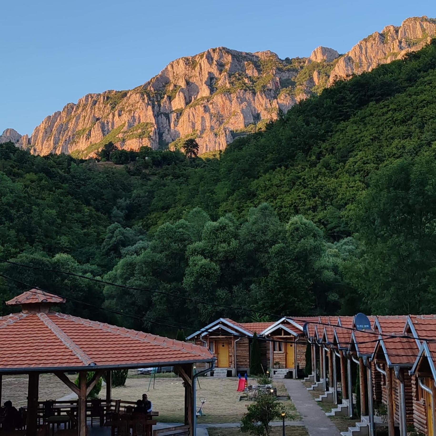 Juzni Vetar Hotel Trnski Odorovci Exterior photo