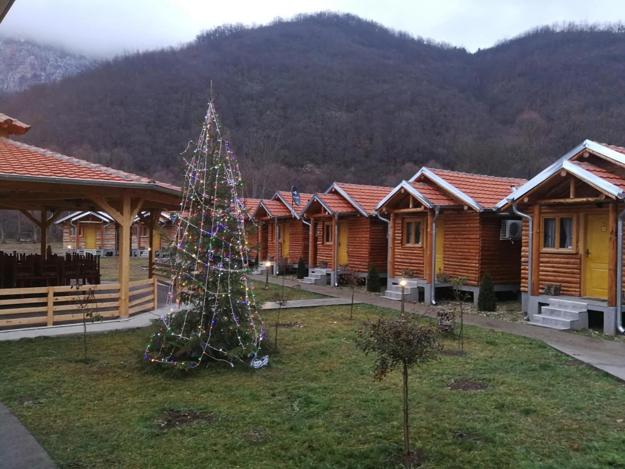 Juzni Vetar Hotel Trnski Odorovci Exterior photo